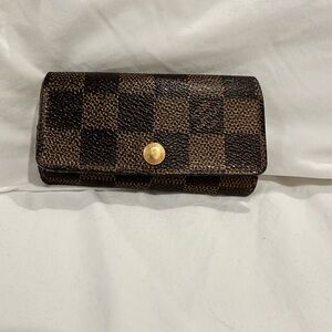 Authentic Louis Vuitton Damier Ebene 4-Ring Key Holder- Vintage